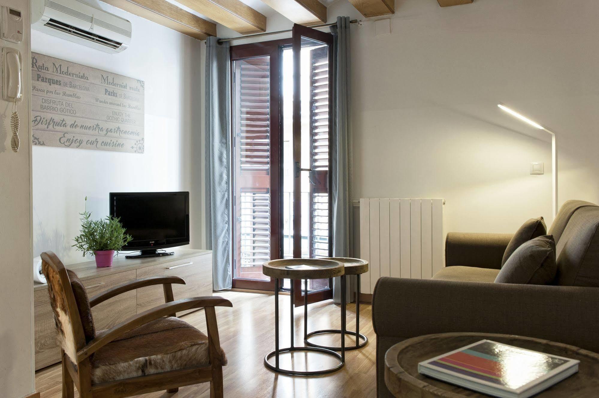Mh Apartments Liceo Barcelona Exterior foto