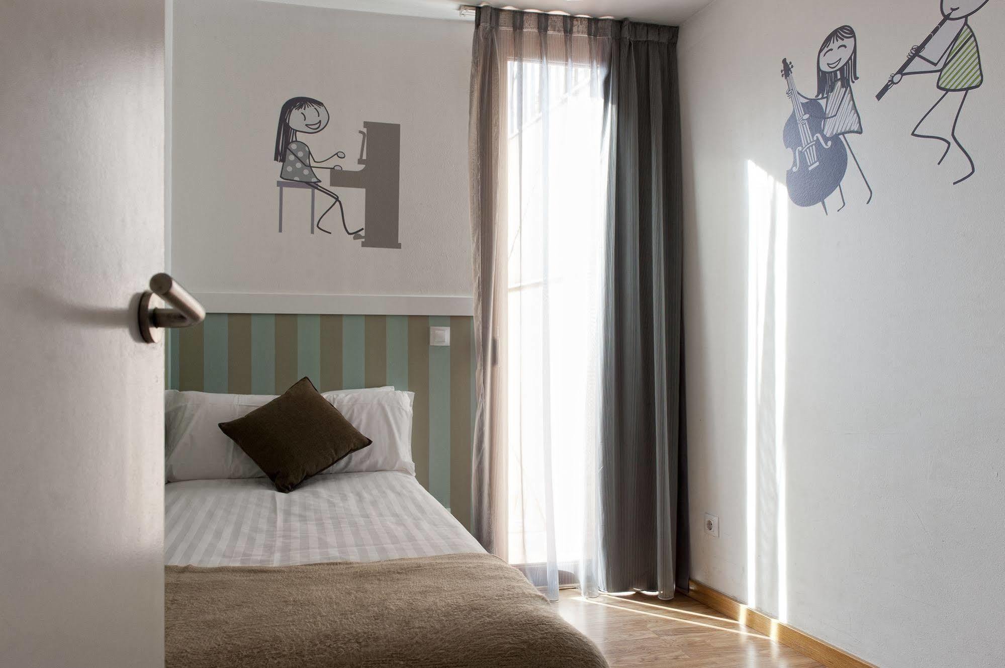 Mh Apartments Liceo Barcelona Exterior foto