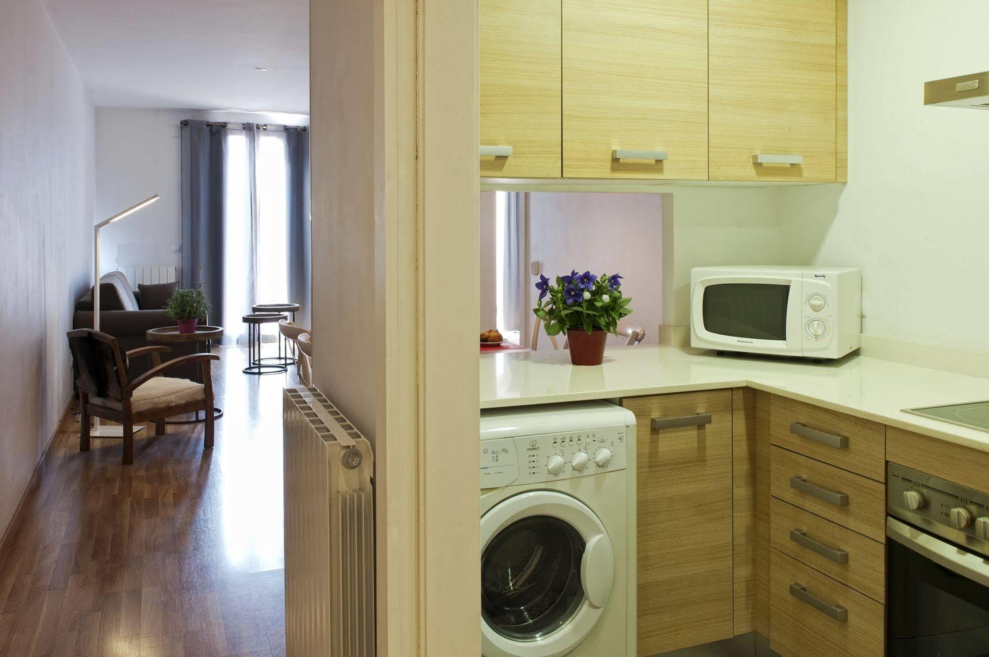 Mh Apartments Liceo Barcelona Exterior foto