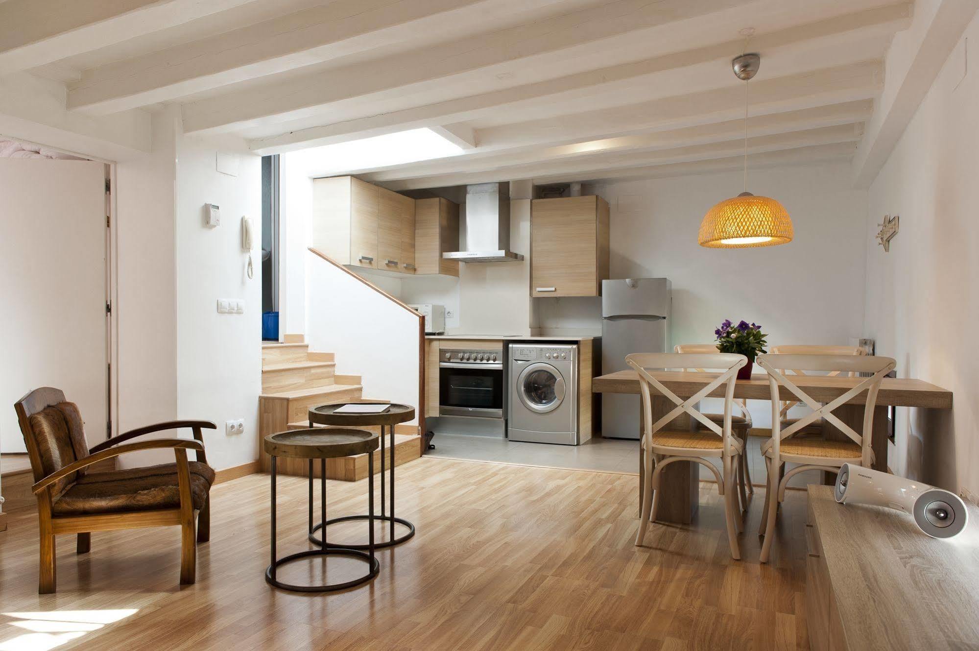 Mh Apartments Liceo Barcelona Exterior foto