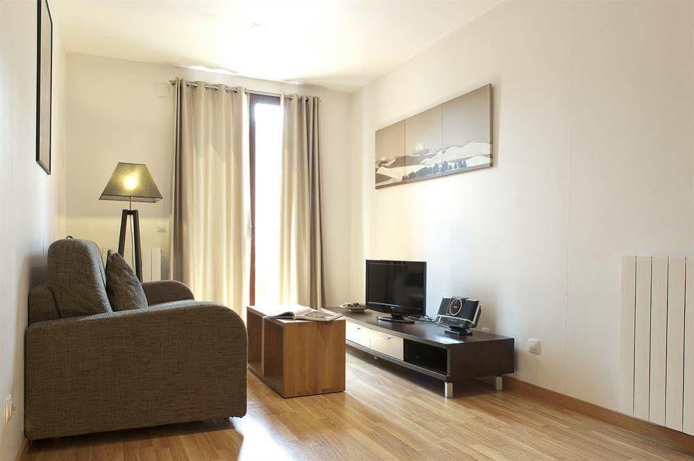 Mh Apartments Liceo Barcelona Exterior foto